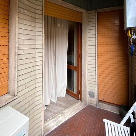 Appartamento Kosta Milán Exterior foto