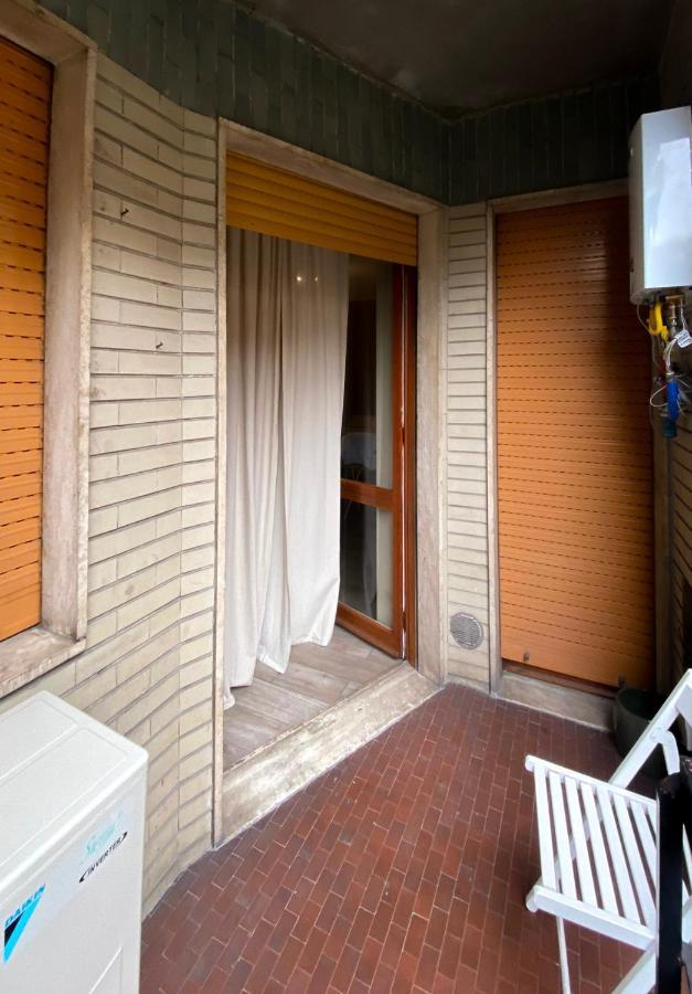 Appartamento Kosta Milán Exterior foto